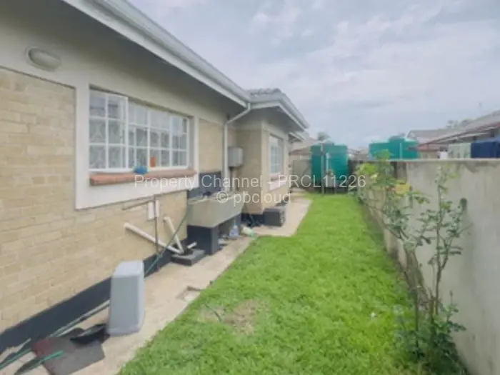 Townhouse/Cluster for Sale in Waterfalls, Harare