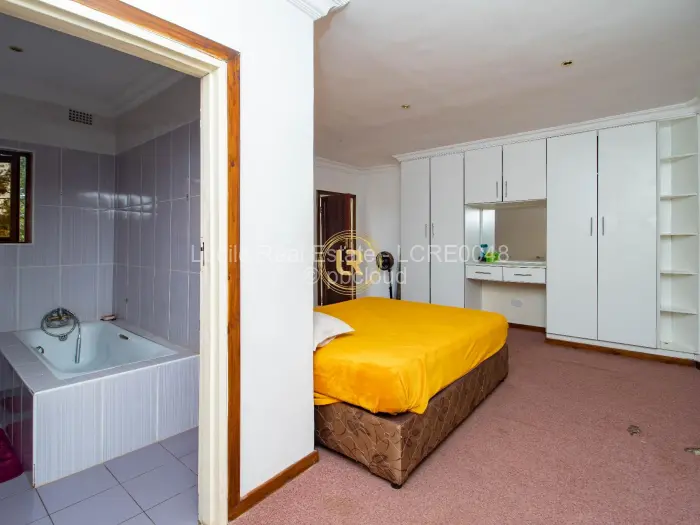 7 Bedroom House for Sale in Borrowdale, Harare