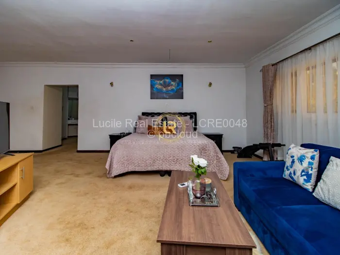7 Bedroom House for Sale in Borrowdale, Harare