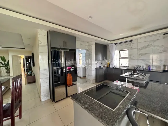 5 Bedroom House to Rent in Arlington, Harare