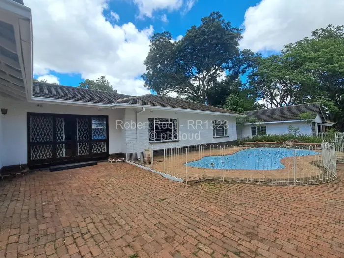 4 Bedroom House to Rent in Borrowdale, Harare