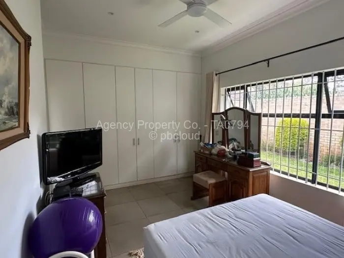 Townhouse/Cluster for Sale in Highlands, Harare