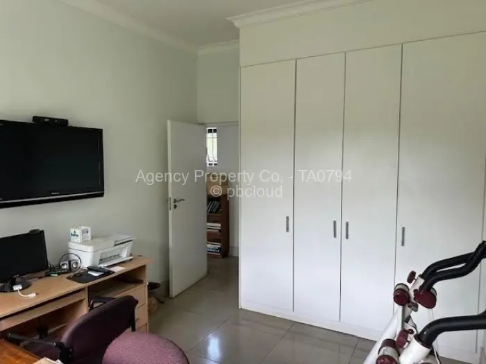 Townhouse/Cluster for Sale in Highlands, Harare