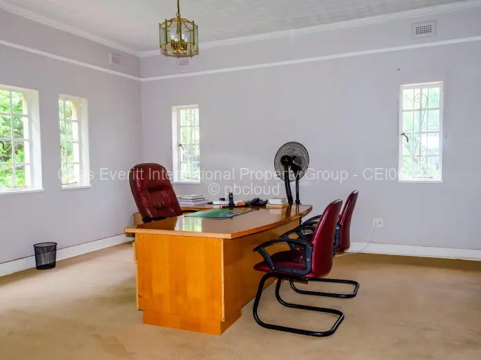 4 Bedroom House for Sale in Suburbs, Bulawayo