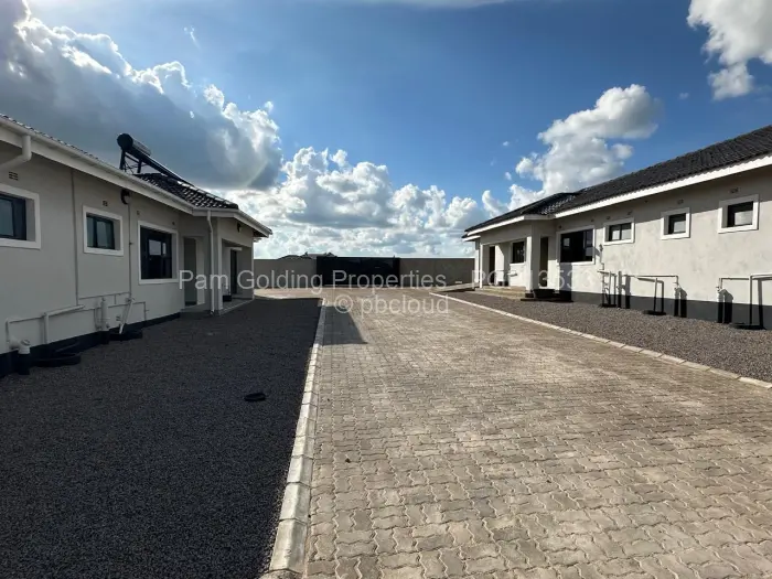 Townhouse/Cluster for Sale in Hopeville, Bulawayo