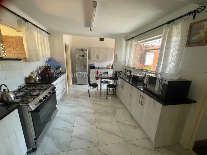 4 Bedroom House to Rent in Emerald Hill, Harare