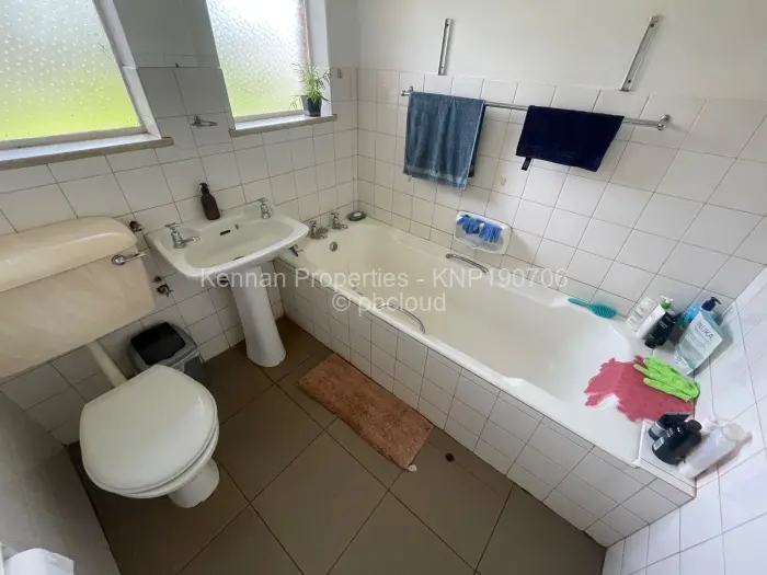 4 Bedroom House to Rent in Emerald Hill, Harare