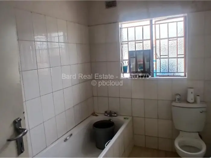 5 Bedroom House to Rent in Southerton
