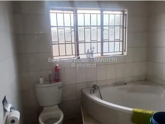 5 Bedroom House to Rent in Southerton