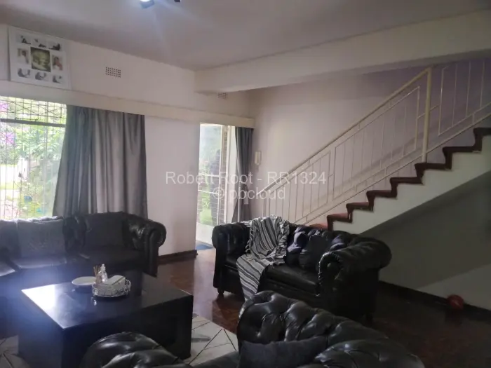 Flat/Apartment to Rent in Avondale West