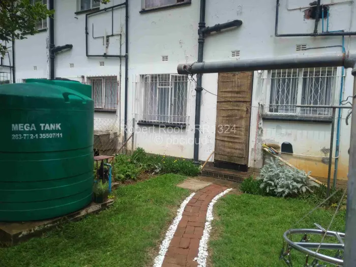 Flat/Apartment to Rent in Avondale West