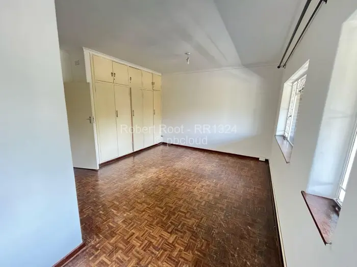 Flat/Apartment to Rent in Avondale West
