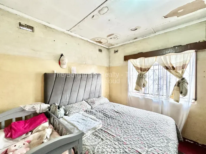 4 Bedroom House for Sale in Glen Norah, Harare