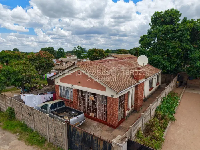 4 Bedroom House for Sale in Glen Norah, Harare