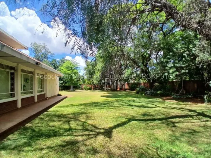 4 Bedroom House for Sale in Kumalo, Bulawayo