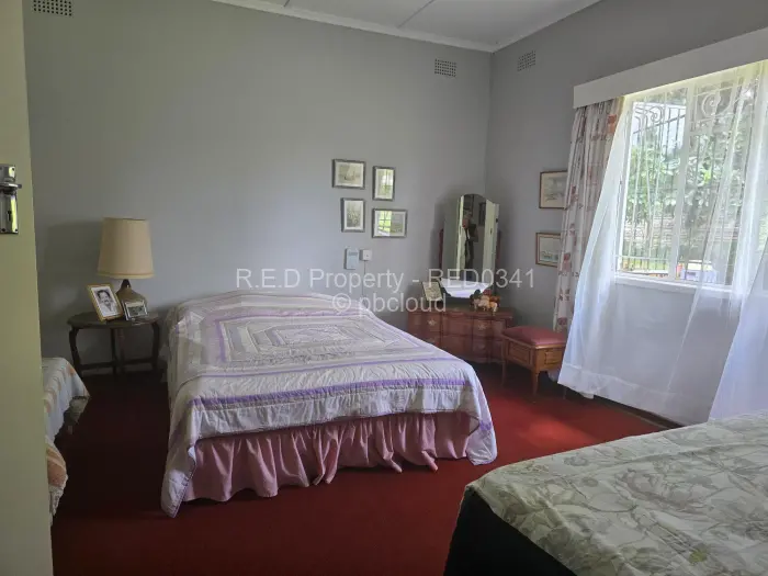 5 Bedroom House for Sale in Famona, Bulawayo