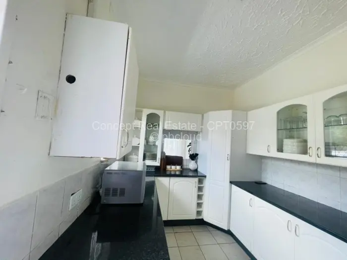 4 Bedroom House for Sale in Sunridge, Harare