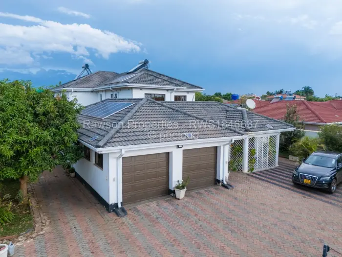 6 Bedroom House for Sale in Westgate, Harare