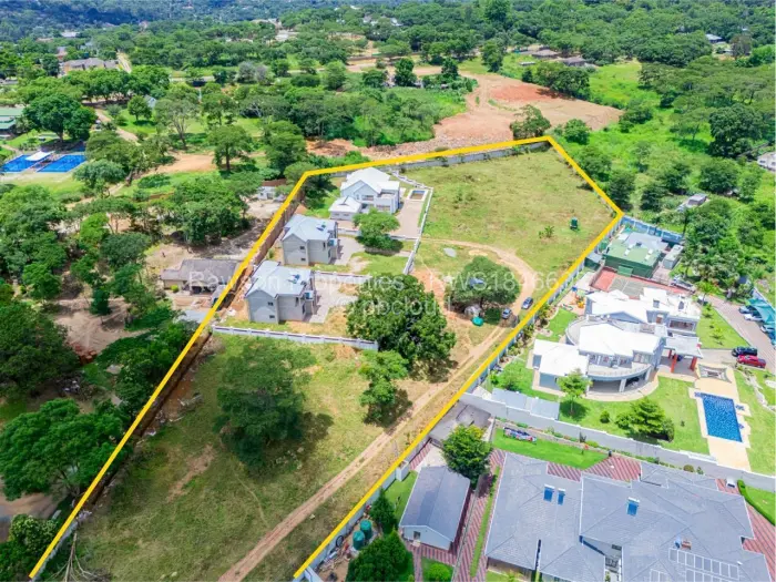 Townhouse/Cluster for Sale in Borrowdale, Harare