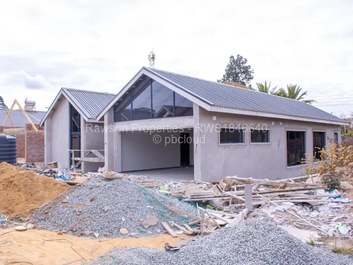 Townhouse/Cluster for Sale in Athlone, Harare