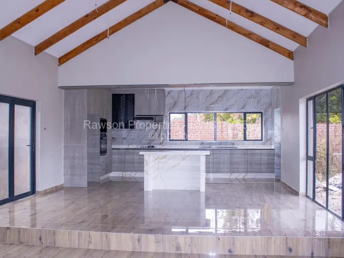 Townhouse/Cluster for Sale in Athlone, Harare