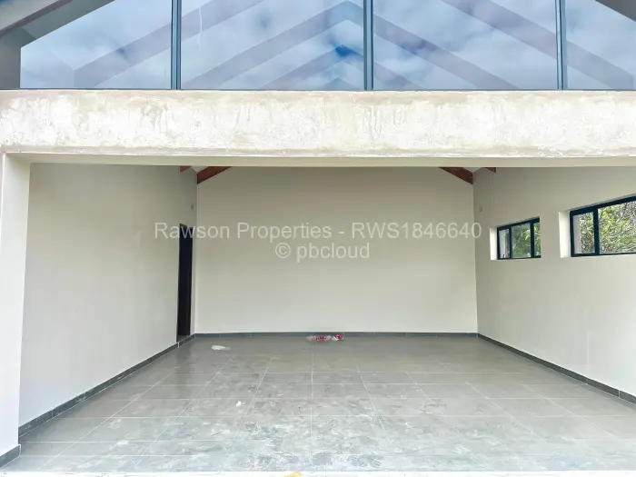 Townhouse/Cluster for Sale in Athlone, Harare