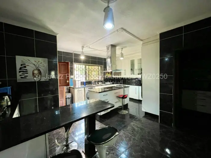 6 Bedroom House for Sale in Adylinn, Harare