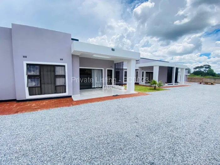 Townhouse/Cluster to Rent in The Grange, Harare