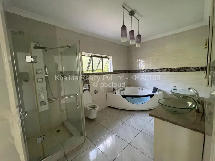 6 Bedroom House for Sale in Monavale, Harare