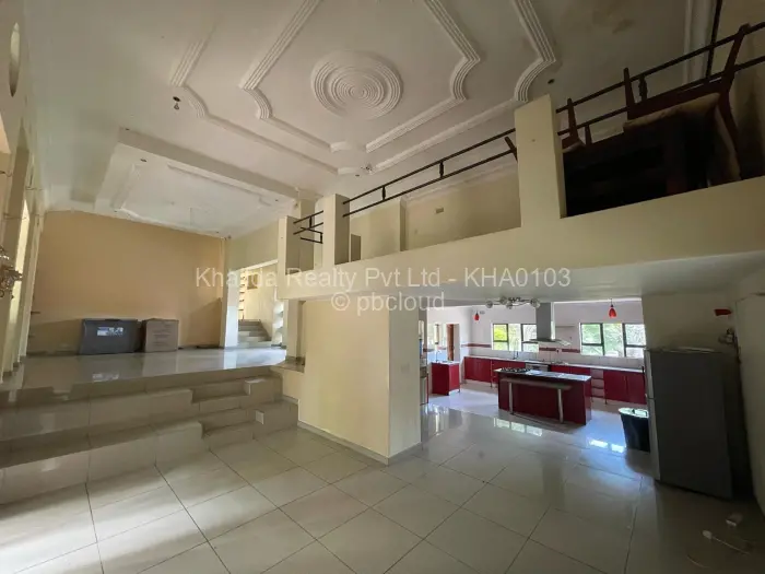 6 Bedroom House for Sale in Monavale, Harare