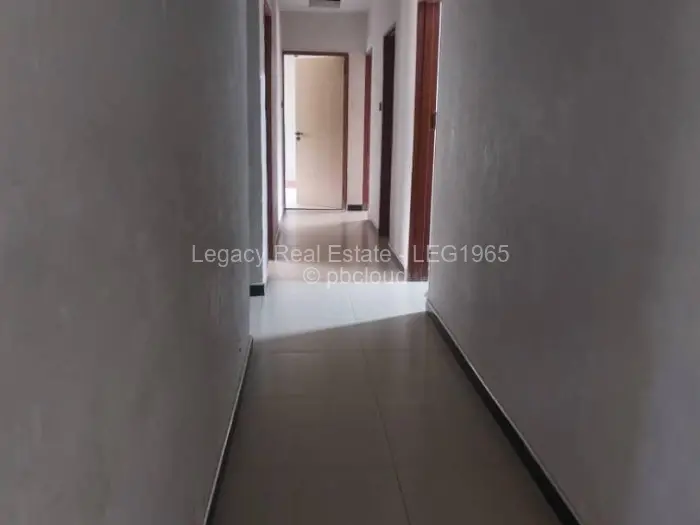 4 Bedroom House for Sale in Crowhill Views, Harare