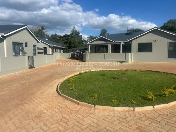 3 Bedroom Cottage/Garden Flat to Rent in Northwood, Harare