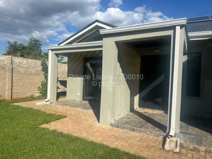 3 Bedroom Cottage/Garden Flat to Rent in Northwood, Harare