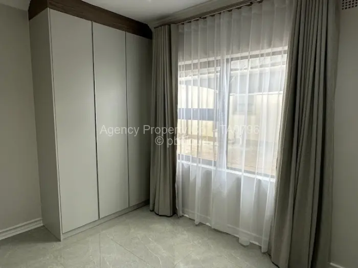 Townhouse/Cluster to Rent in Vainona, Harare