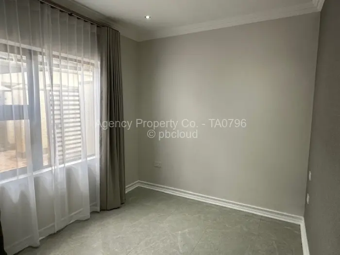 Townhouse/Cluster to Rent in Vainona, Harare