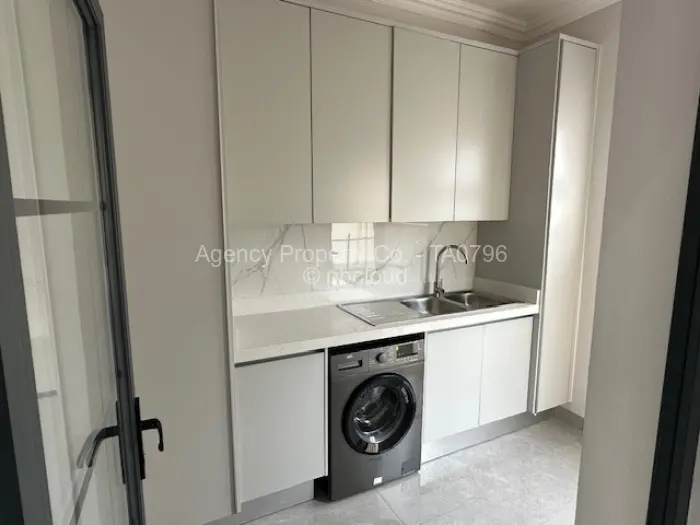 Townhouse/Cluster to Rent in Vainona, Harare