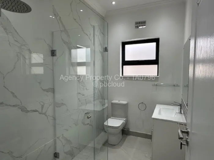 Townhouse/Cluster to Rent in Vainona, Harare