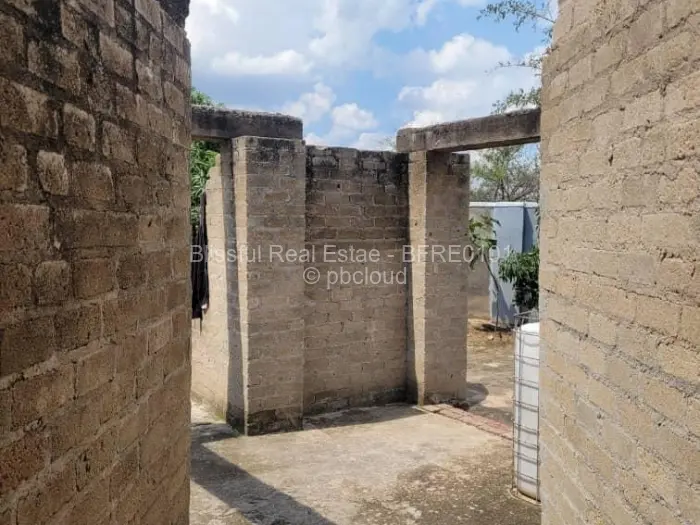 3 Bedroom House for Sale in Zengeza, Chitungwiza