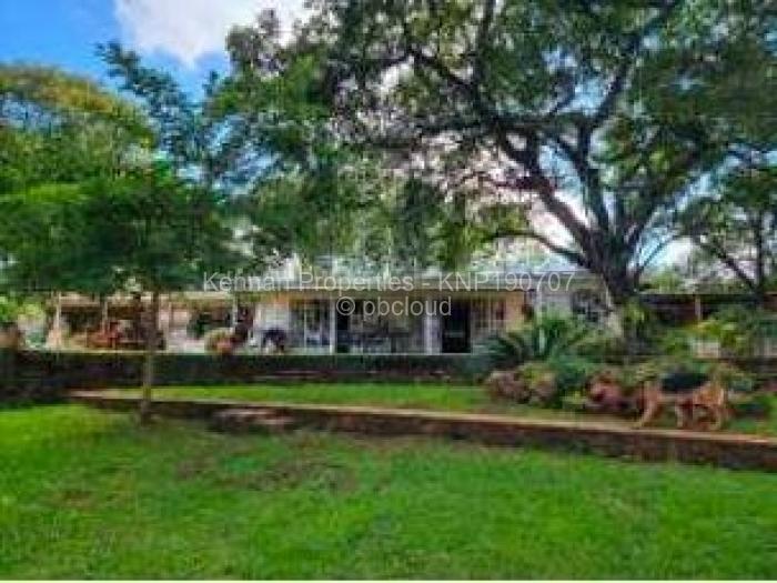 4 Bedroom House for Sale in Umwinsidale, Harare