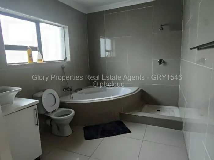 3 Bedroom House to Rent in Crowhill Views, Harare