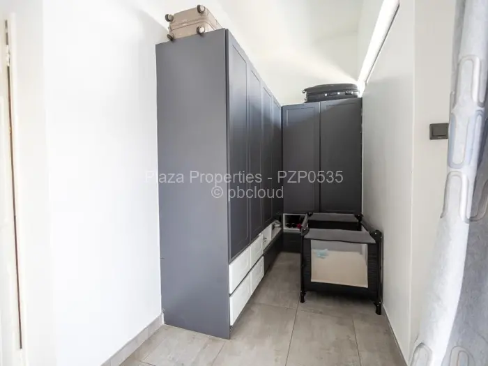 Townhouse/Cluster for Sale in Avondale, Harare