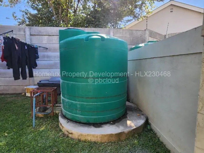 2 Bedroom Cottage/Garden Flat for Sale in Newlands, Harare