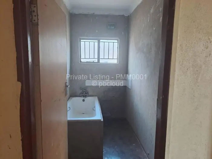 4 Bedroom House to Rent in Budiriro, Harare