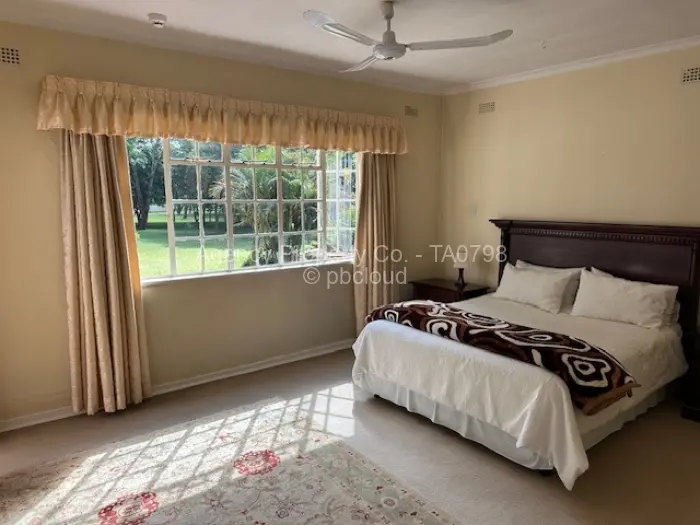 Townhouse/Cluster to Rent in Borrowdale, Harare