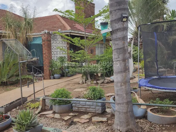 3 Bedroom House for Sale in Paddonhurst, Bulawayo