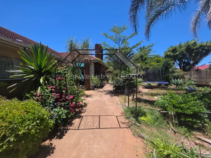 3 Bedroom House for Sale in Paddonhurst, Bulawayo