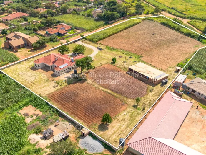 5 Bedroom House for Sale in Glaudina, Harare