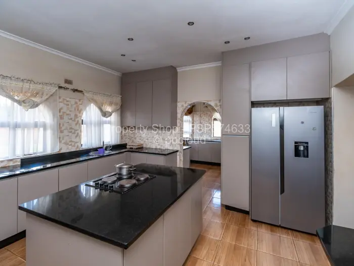 5 Bedroom House for Sale in Glaudina, Harare