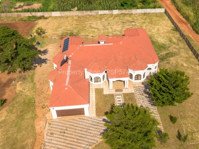 5 Bedroom House for Sale in Glaudina, Harare