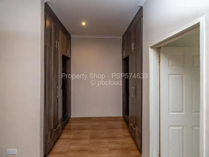 5 Bedroom House for Sale in Glaudina, Harare